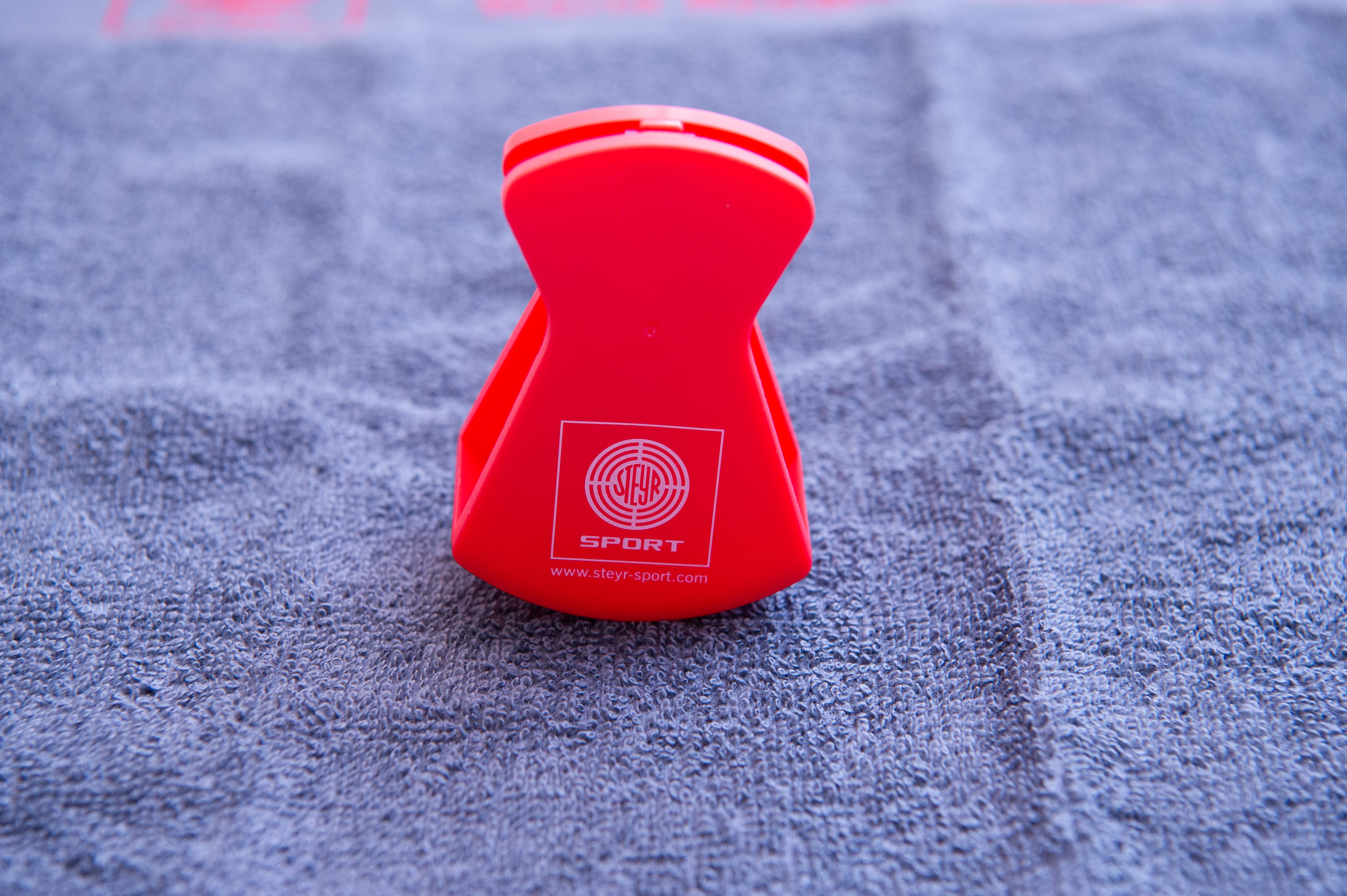 pellet tin clip